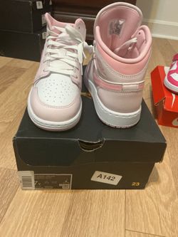 Bubble gum Nike air 1s size 7 youth