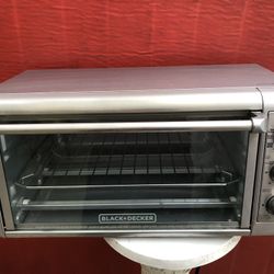 Like New Black &Decker Toaster Oven With Air Fryer 
