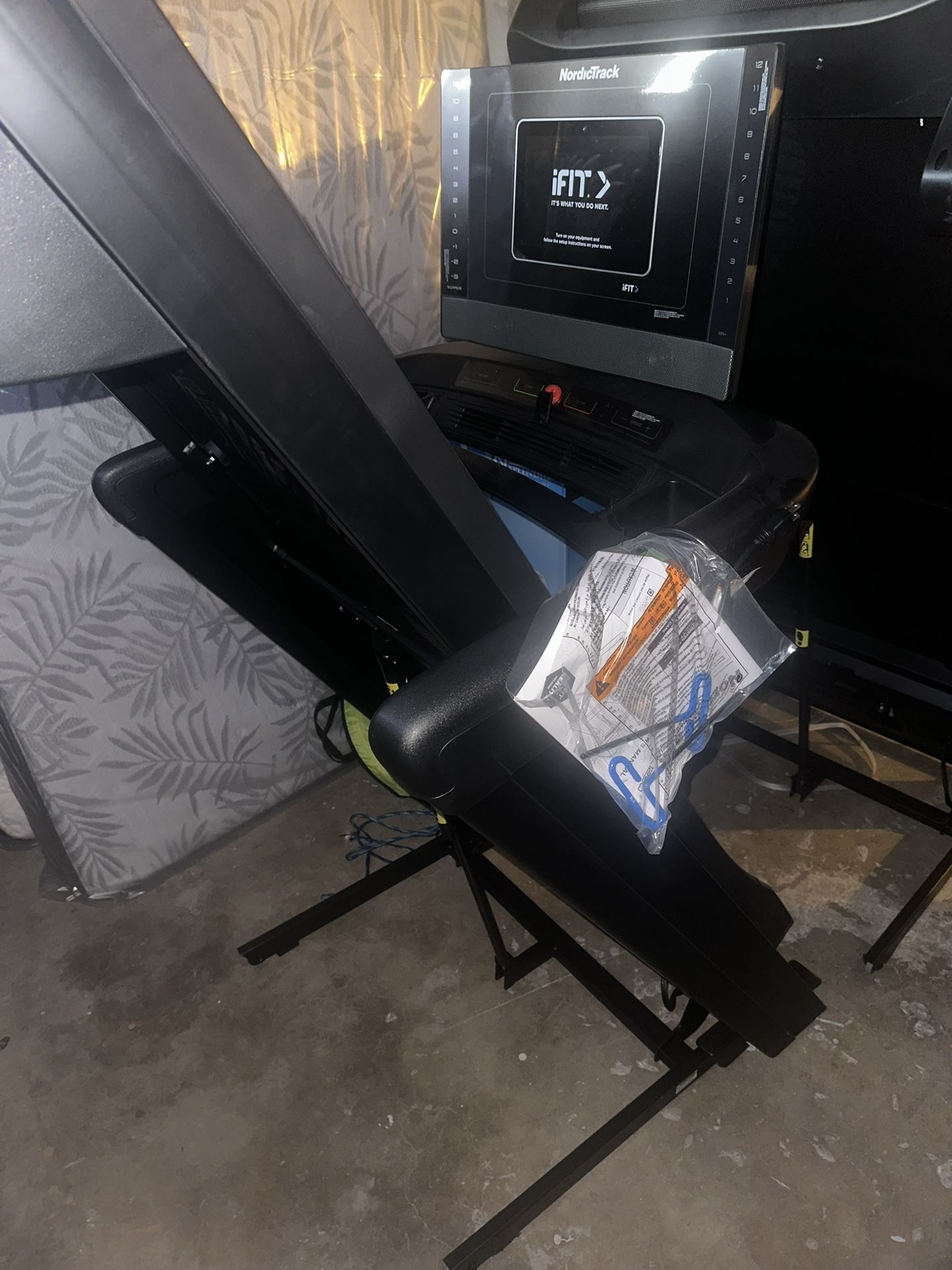 New Commercial Nordictrack 1250 Treadmill Caminadora Comercial Nueva 