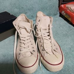 All Star Hi Top White Shoes. Size 7 Men