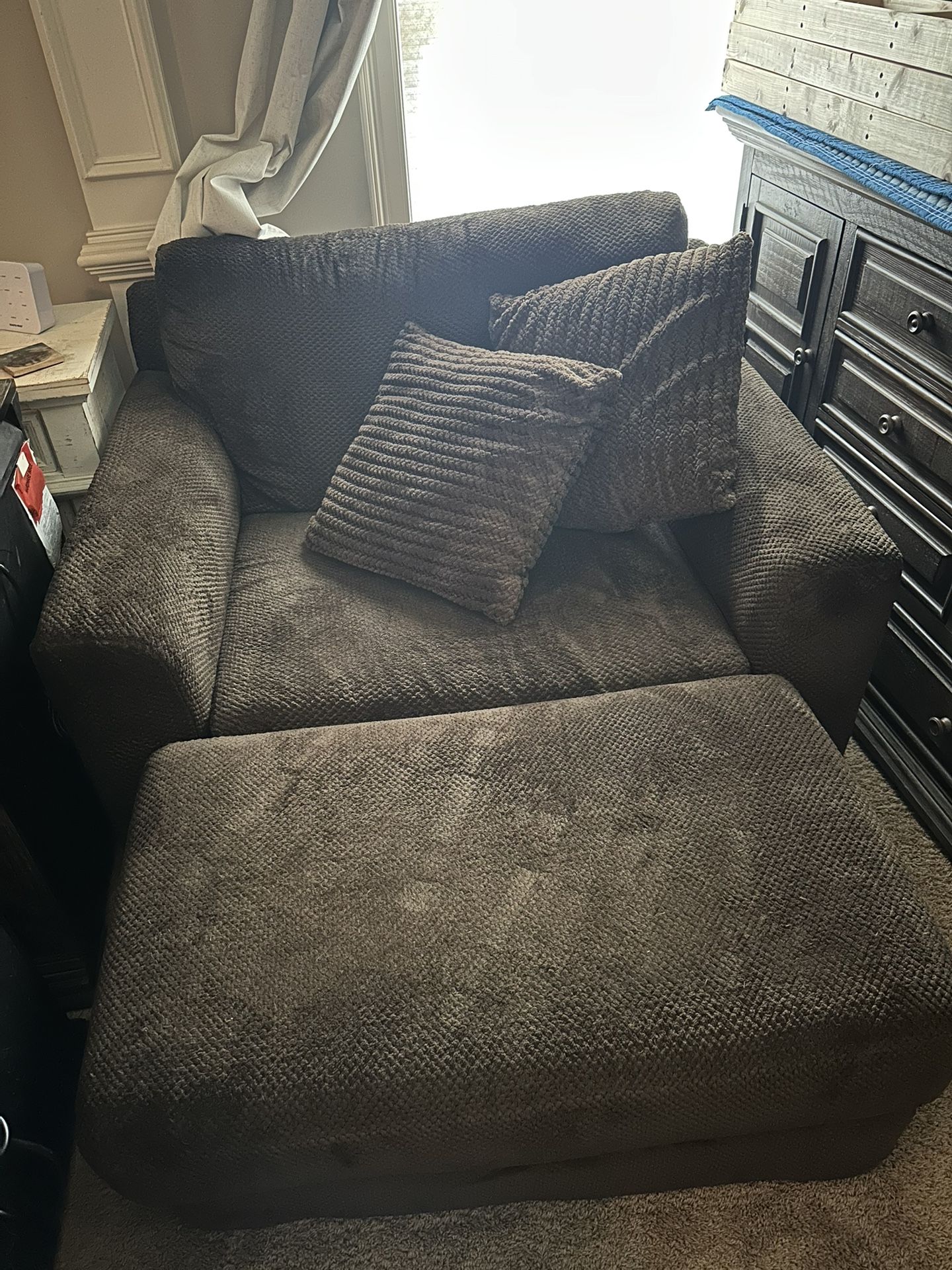 Brown Chase Lounge & Ottoman