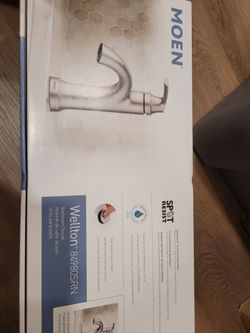 2x MOEN Wellington Faucets