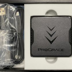ProGrade Digital PG06 Dual-Slot CompactFlash & UHS-II SDXC USB 3.1 Gen 2 Type-C Card Reader