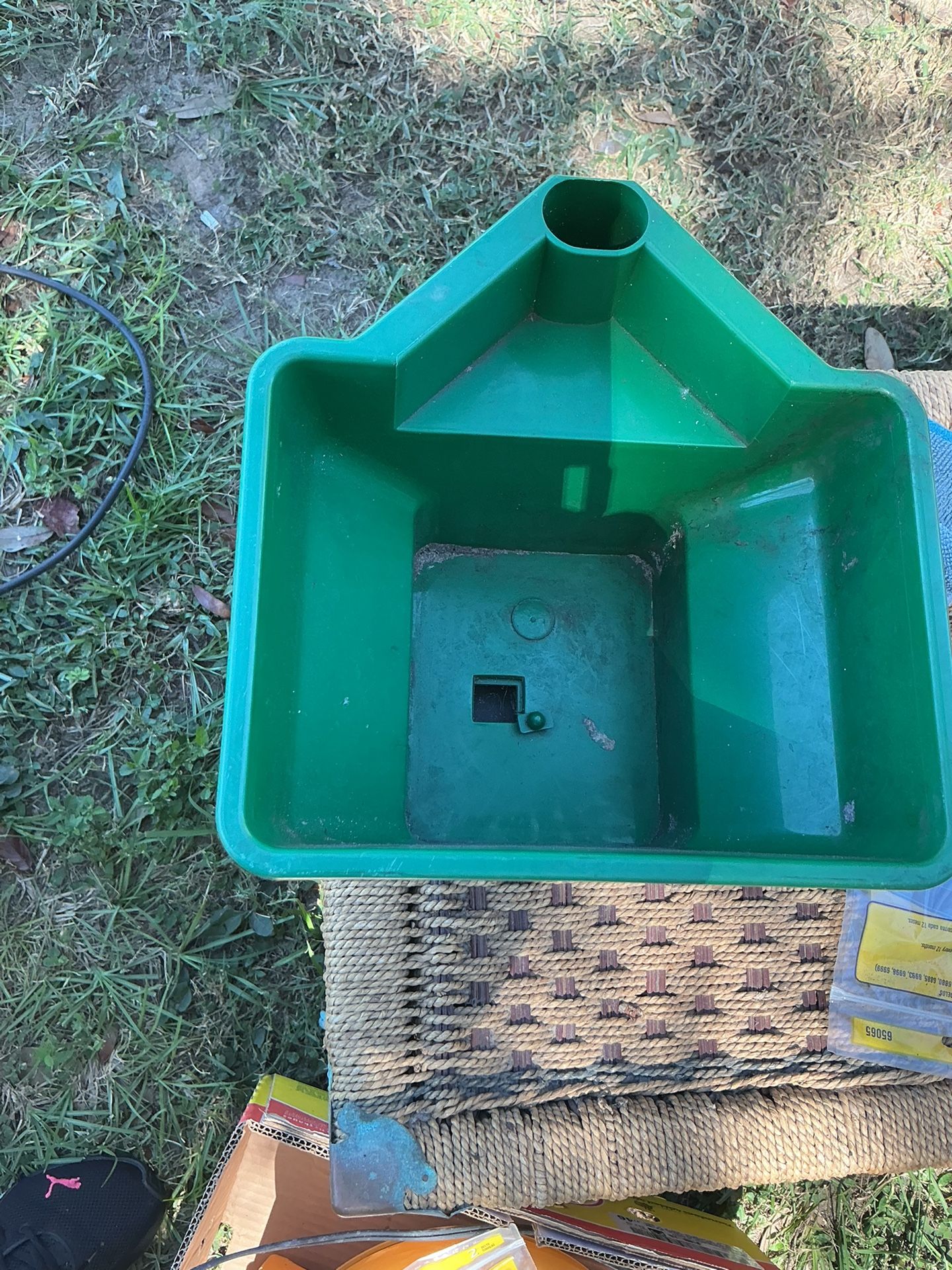 Hand Seed Spreader