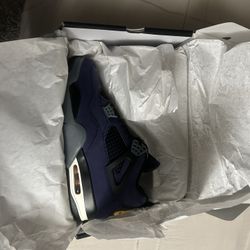 New Jordan 4 Lakers Size 11