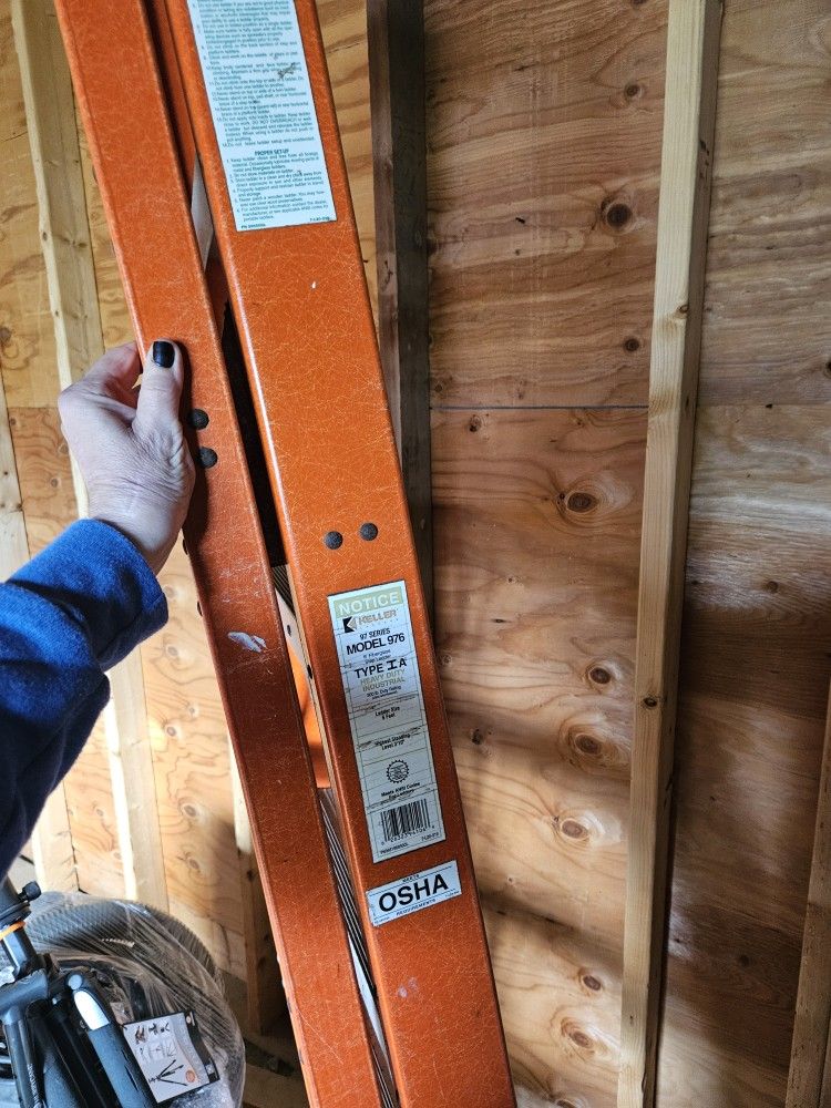 Construction Grade Step Ladder
