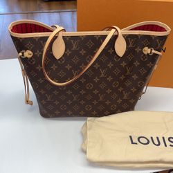 Louis Vuitton Purse, With Dust Bag And Box, Entrupy Verified, In Like New Condition