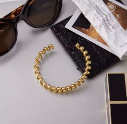 Elegant Spiral Open Cuff