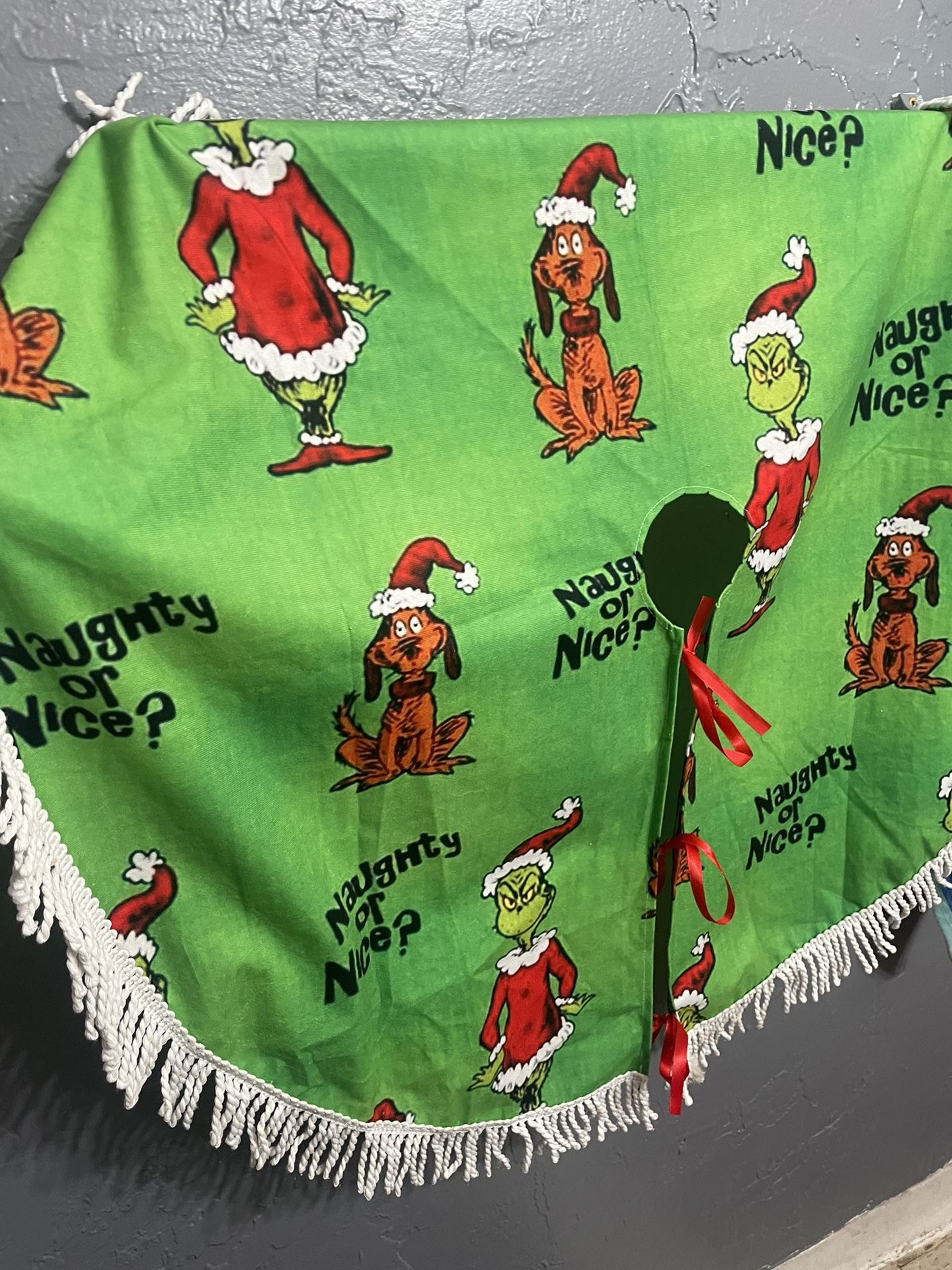 Grinch Tree Skirt 