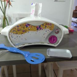 Easy Bake Oven 
