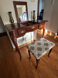 Wood Vanity Table with Mirror and Stool