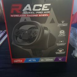racing/gaming steering wheel with pedals 