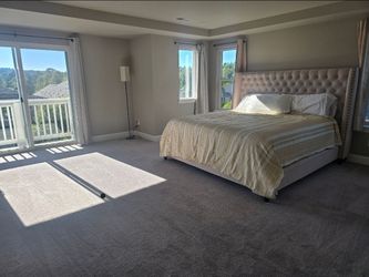 King Size Bed (mattress + Bedframe)