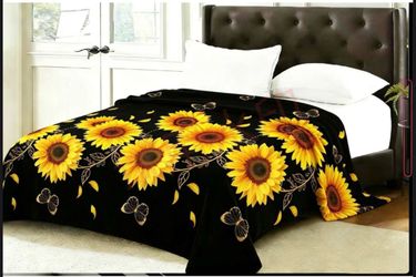 Sunflower design queen size flannel blanket brand new