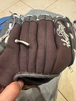Black Rawlings Small Child Baseball Glove with White Lacing