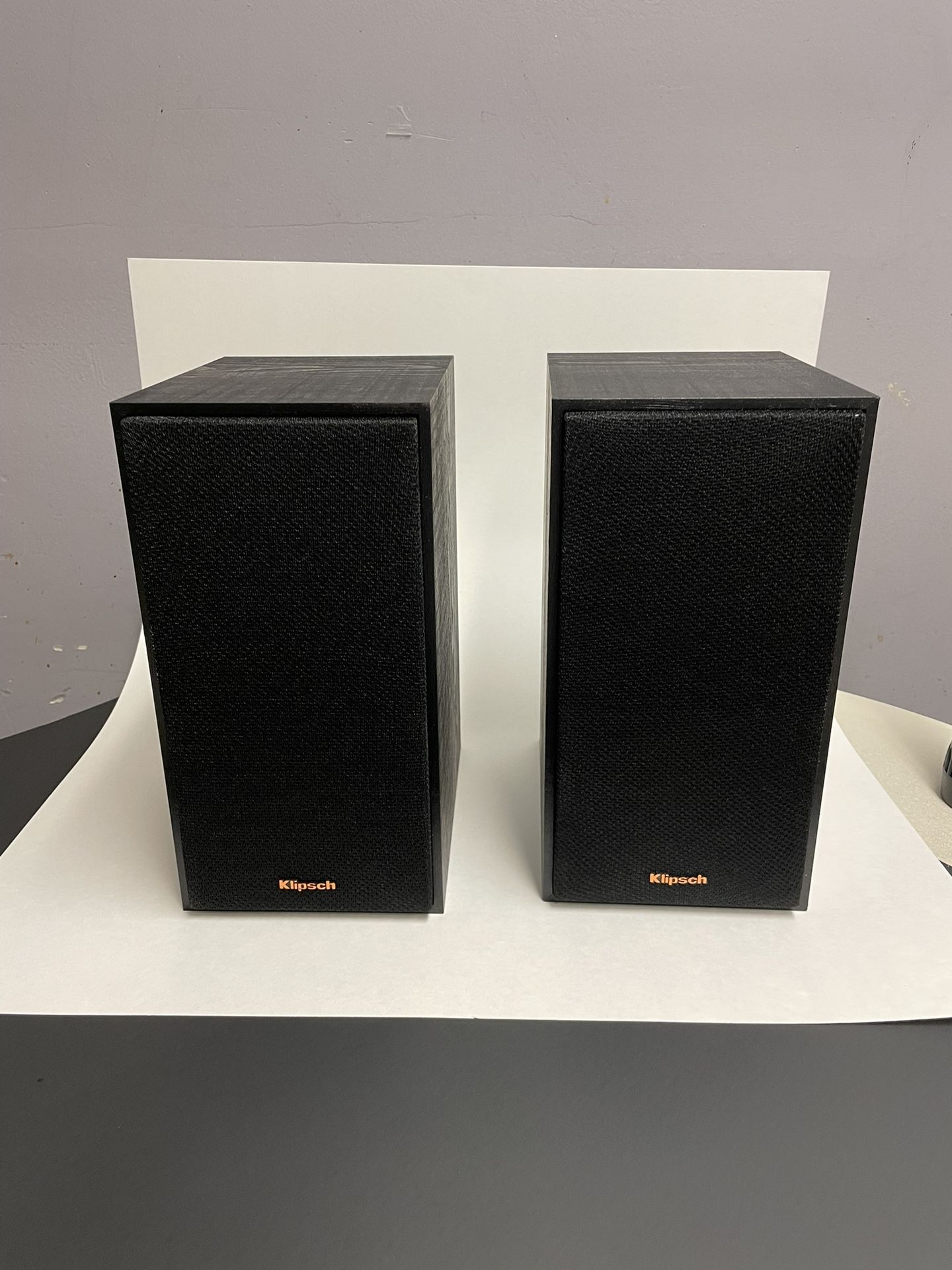 Klipsch R – 41M, Bookshelf Speakers, Excellent Condition