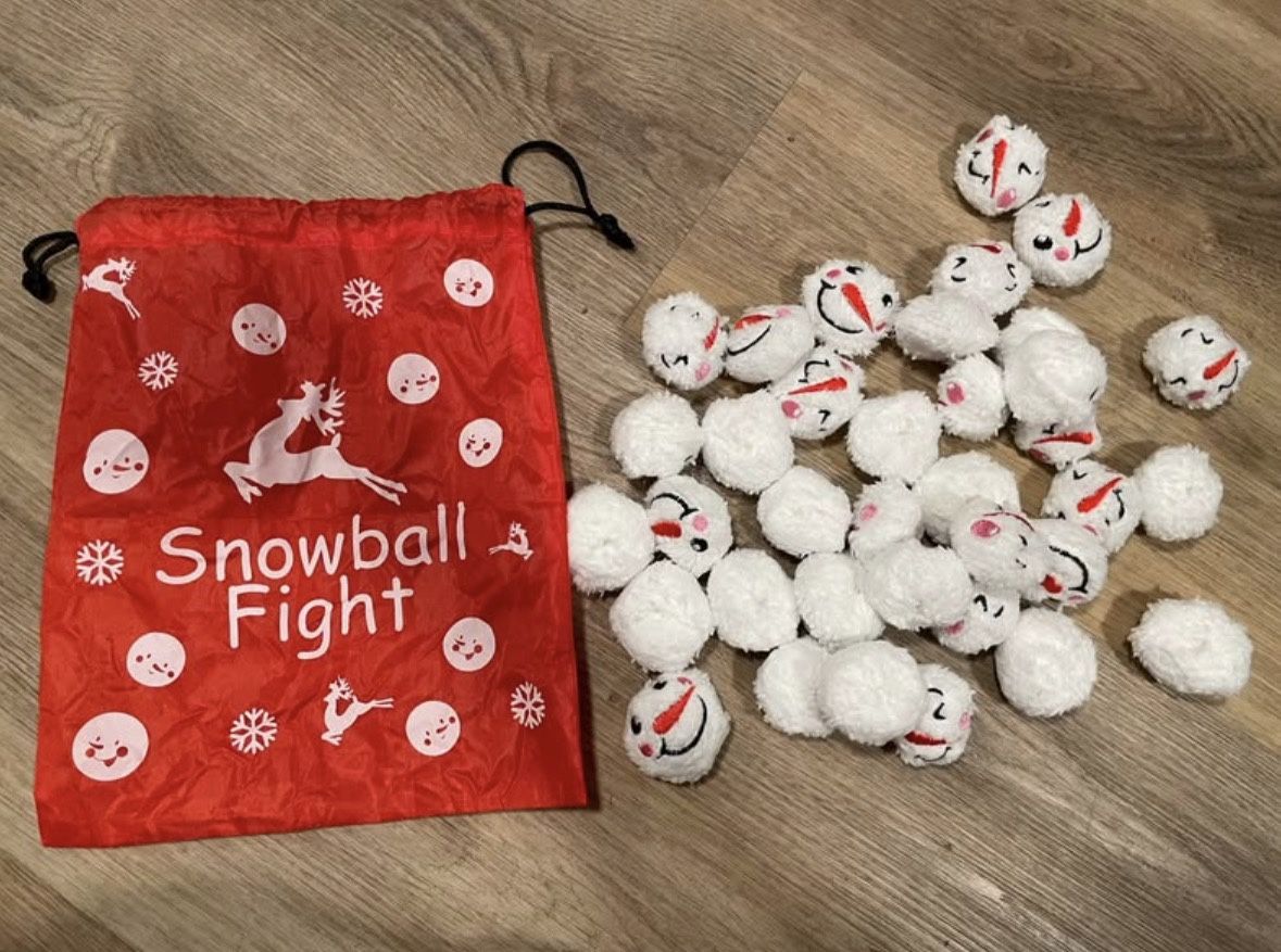 Indoor Snowball Fight Set