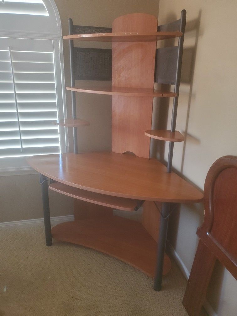 Corner Desk