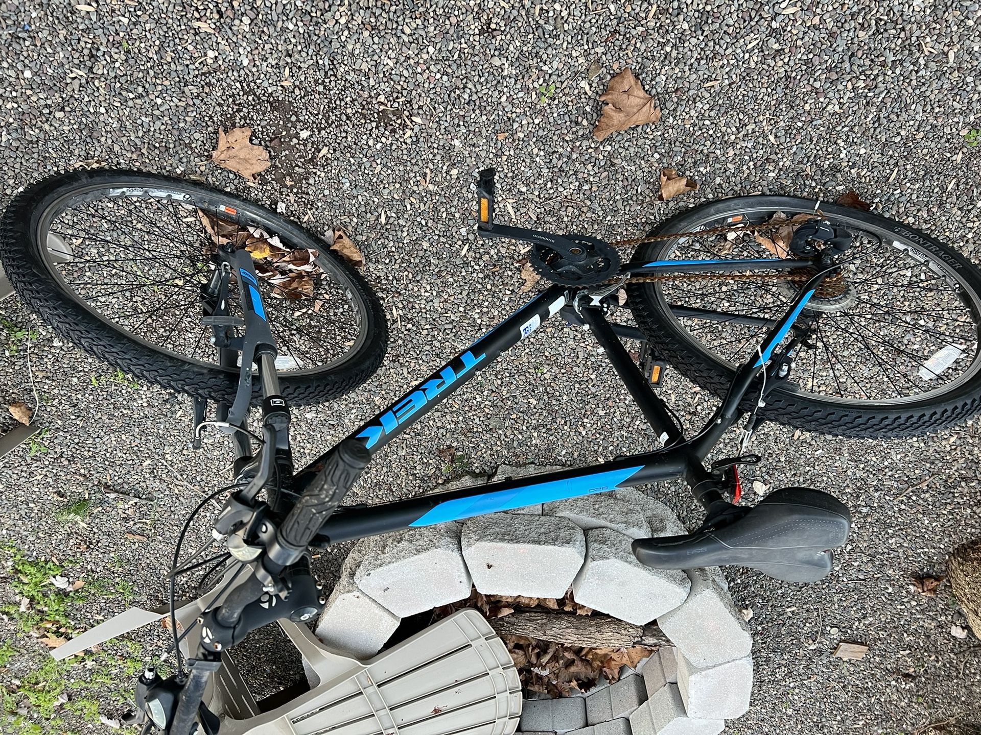 Trek 820 Mountain Bike