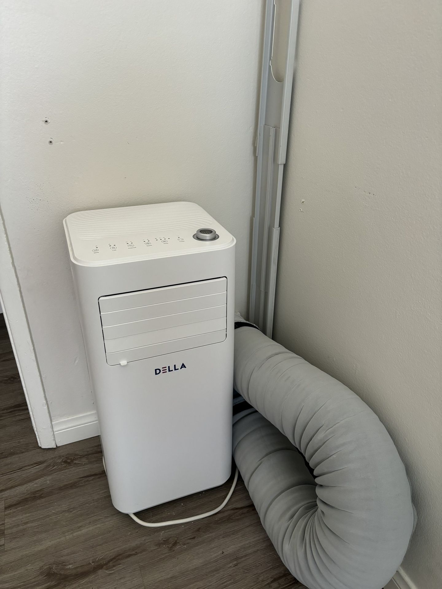 DELLA Smart 8000 BTU Portable Air Conditioner WiFi Enabled Cools Up To 350 Sq. Ft, Work with Alexa, Geo Fencing, Cooling, Dehumidifier & Fan Portable