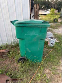 Trash can