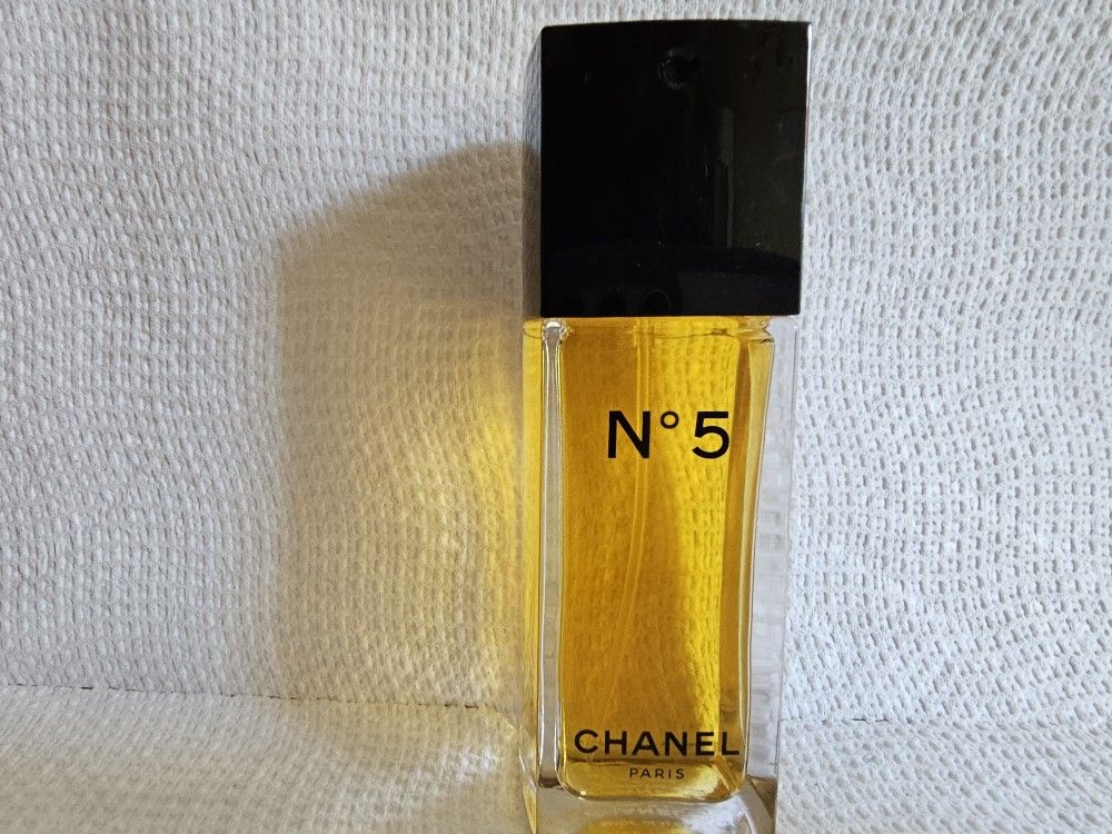 Chanel No 5 Eau De Toilette Spray - 1.2oz