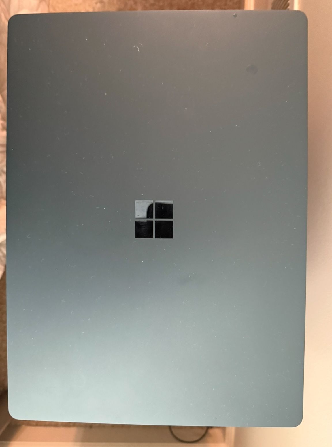 Microsoft Surface Laptop 1769 (KSR-00001) Intel Core i5, 8GB RAM, 128GB SSD, 13.5-in Touchscreen, Win10 S