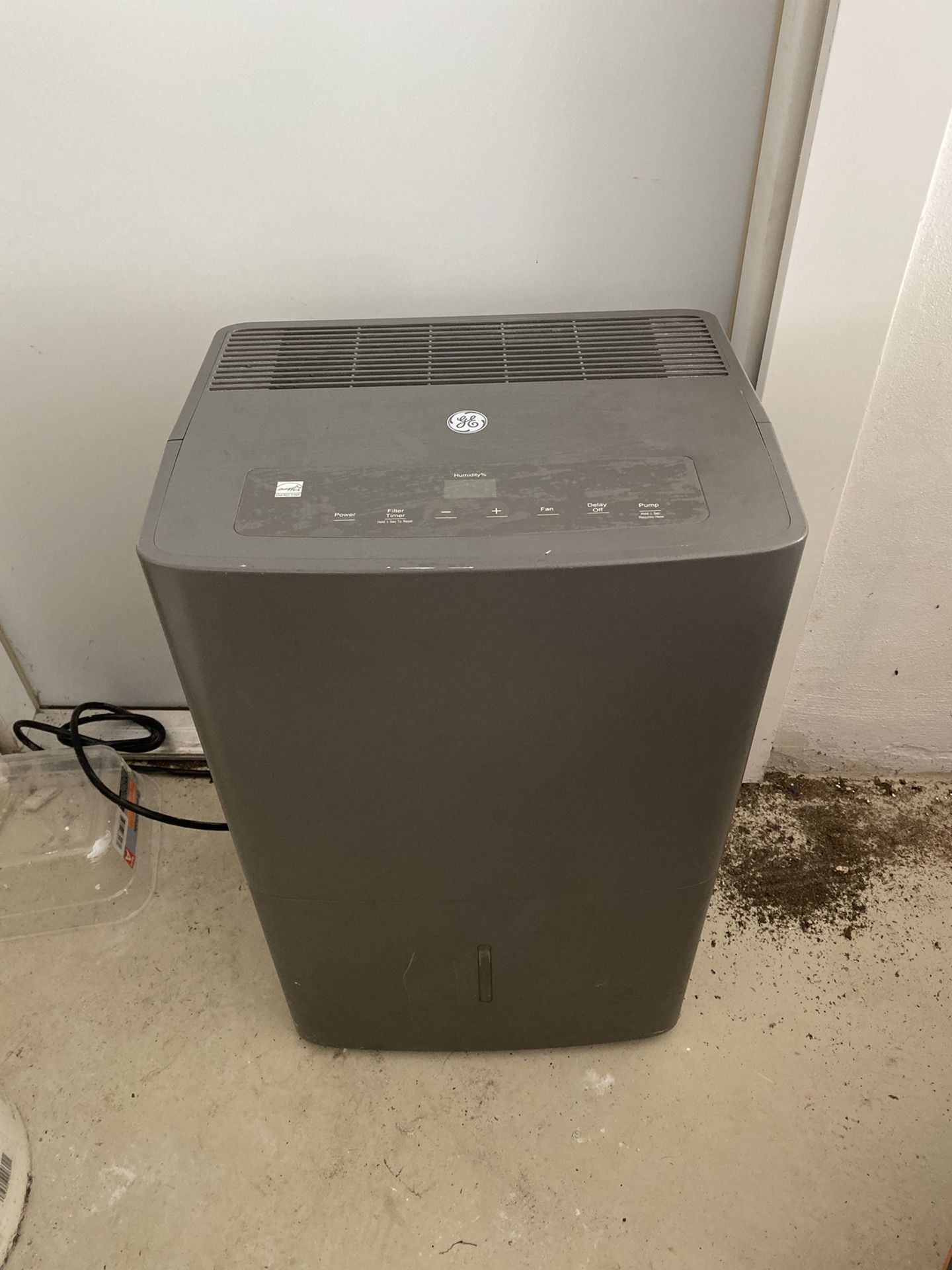 GE APEL70LWL1 70 Dehumidifier with Built-In Pump ENERGY STAR