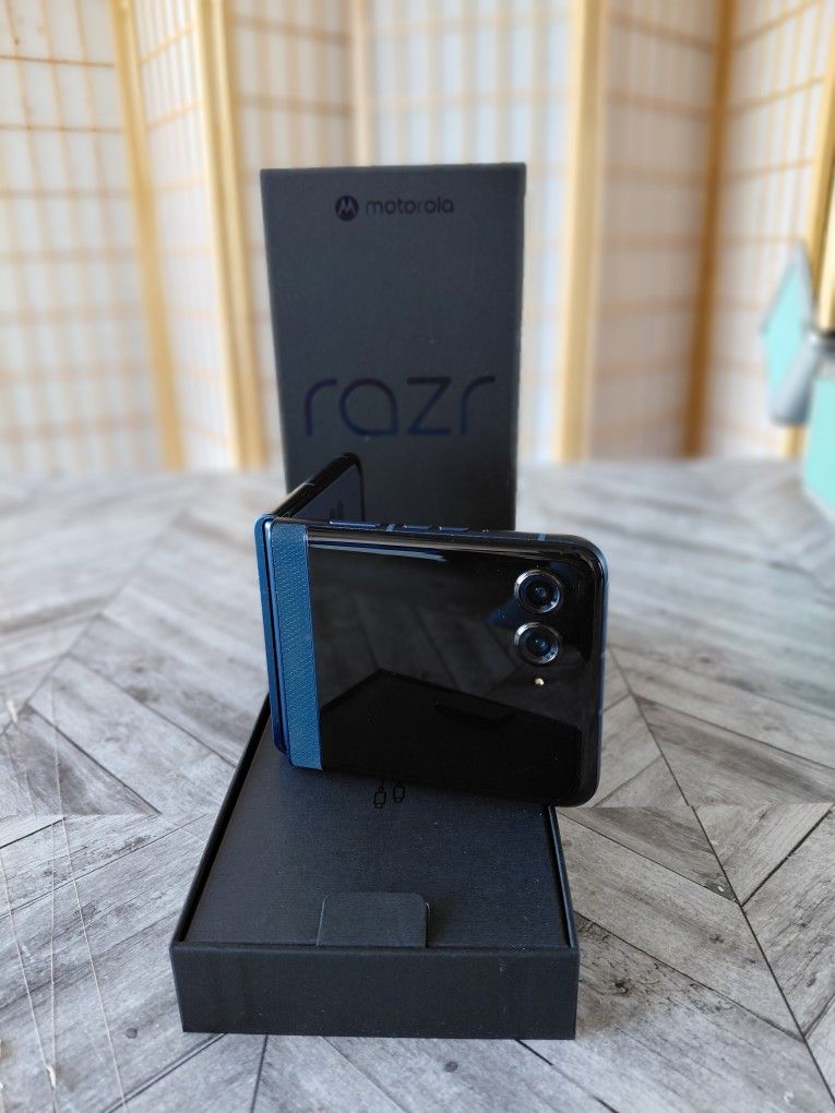 Motorola RAZR 2025 -Verizon, Total, Visible 
