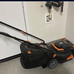 Worx Electric Lawnmower - Like New