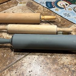 3 Rolling Pins… 2 Wooden/ 1 Silicone 