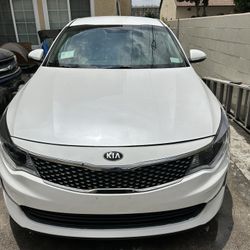 2018 KIA Optima