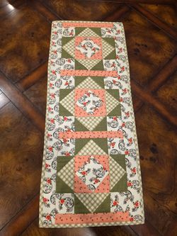 Quilt Table Runner, 31" x 12", Home made, New