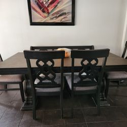 Raymour & Flanigan 7-pc Dining Set W/Bench