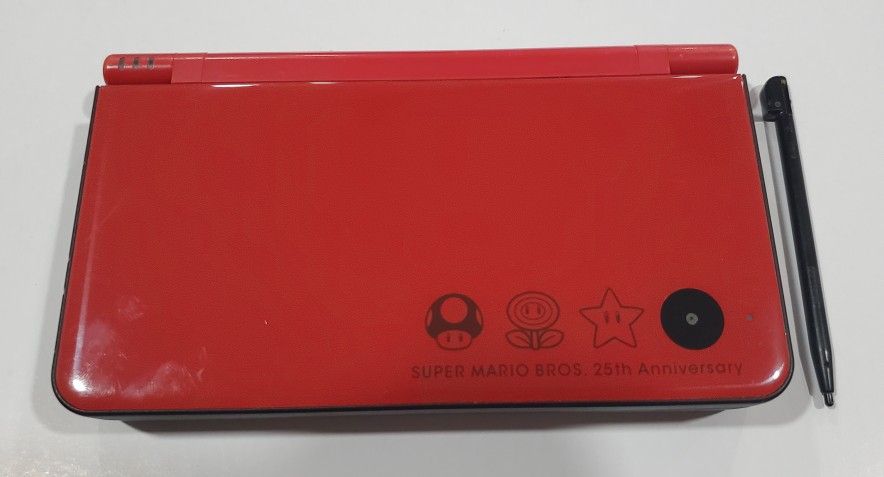 Modded Nintendo DSi XL 25th-anniversary Special Edition.