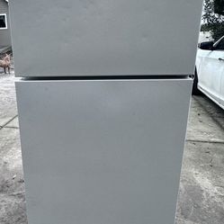 Amana Refrigerator 