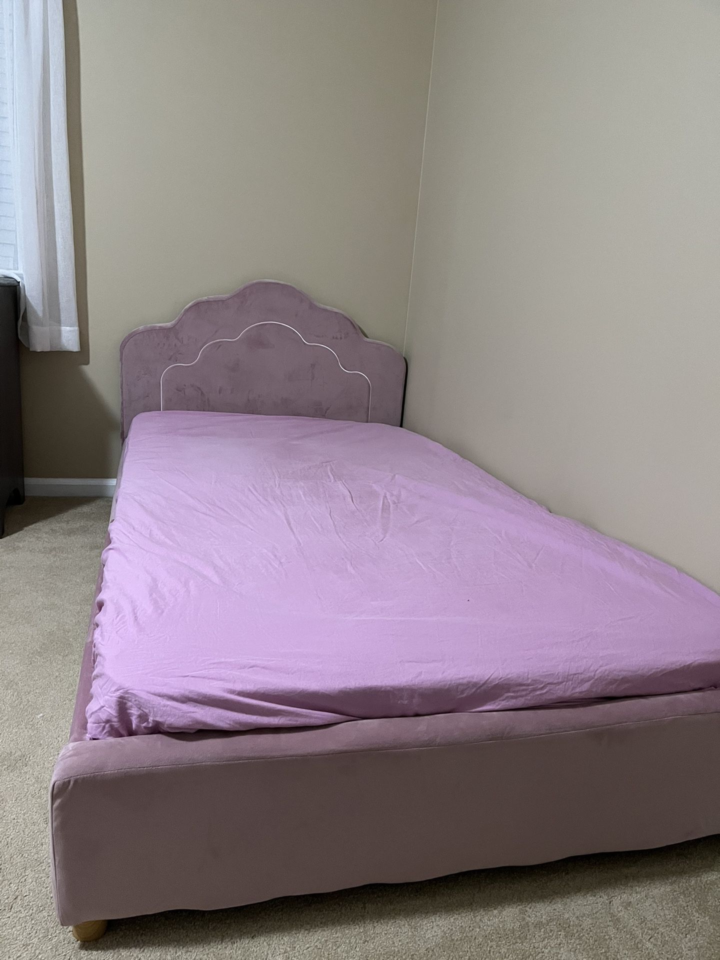 Twin Kids Bed (will include mattress)
