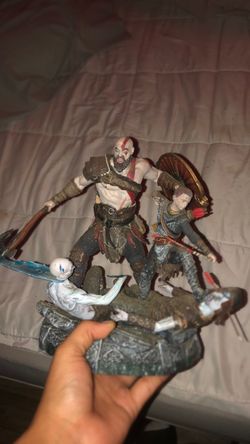 God of war statue
