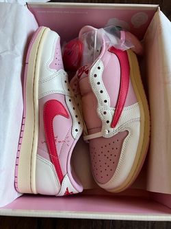 AIR JORDAN 1 RETRO LOW  TRAVIS SCOTT TROPICAL PINK