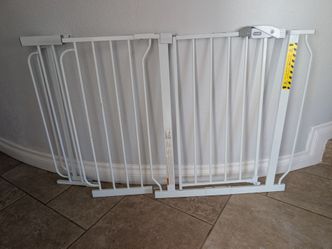 Regalo White Metal Baby Safety Gate