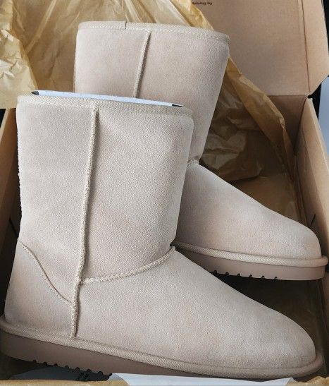 Koolaburra by UGG Women's Short boots size 10