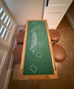 Oak gaming table & chairs Poker/craps/roulette…