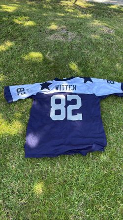 Cowboy Witten #82 jersey