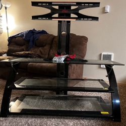 Glass Tv Stand we had our 65’ Tv On It 