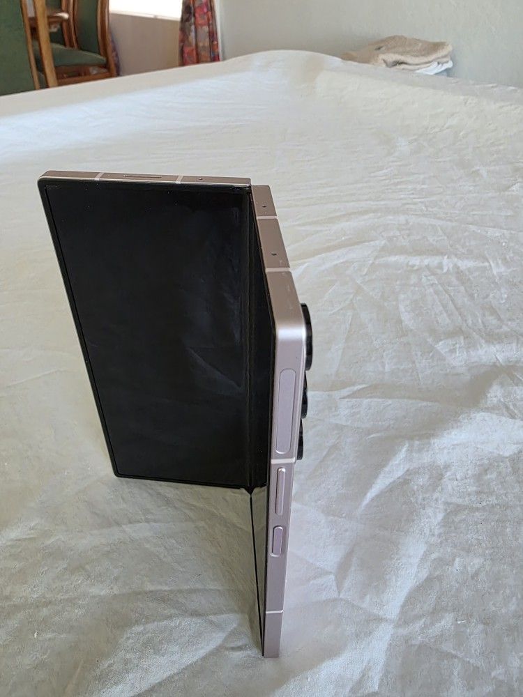 Samsung Z Fold 6 8 Months Old