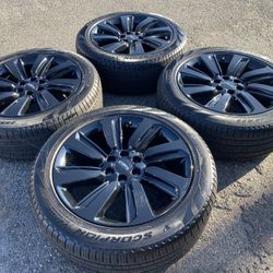 Factory New 22” Lincoln Navigator 6 lug Rims & Tires 100% tread   (ford f150 & expedition Compatible) 