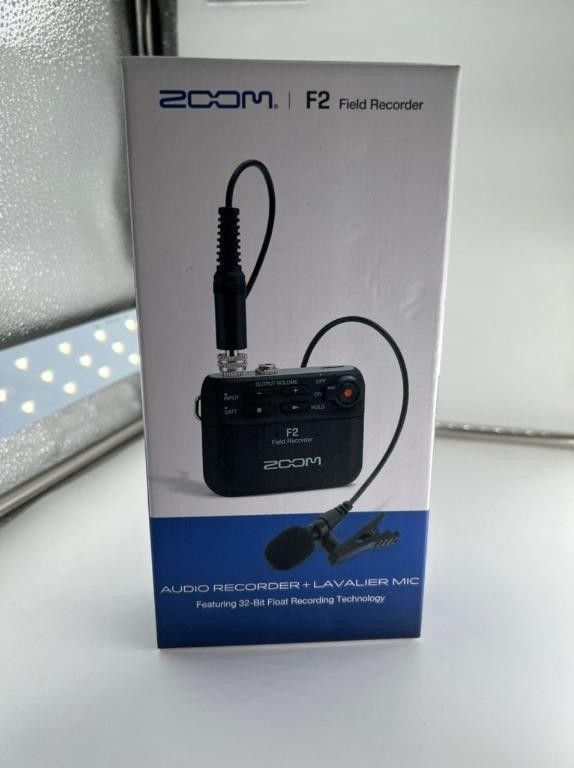 Zoom F2 Field Audio Recorder 32bit
