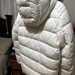 White Guess Hooded Puffer Jacket