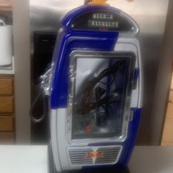 Very Rare Red Bull Cooler Small 110/car charger