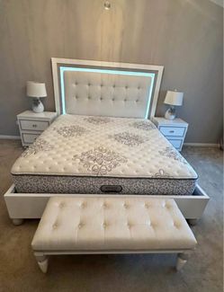 Queen Size Bed Set ❤️ NEVER USED | Brand New Packed | Must Sell ASAP